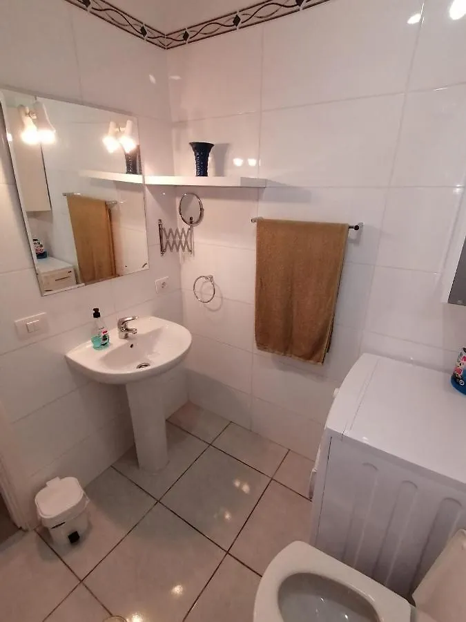 New Apartmen In Los Cristianos Full Wifi 0*, Los Cristianos (Tenerife)